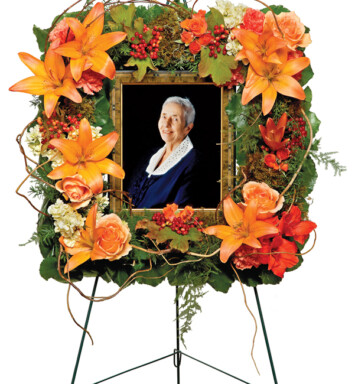 Precious Memento Standing Spray